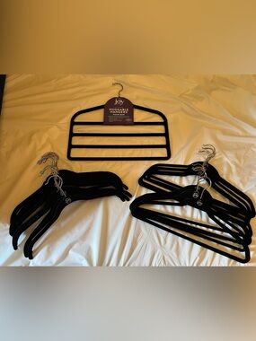 Joy Mangano Black Huggable Velvet Hangers